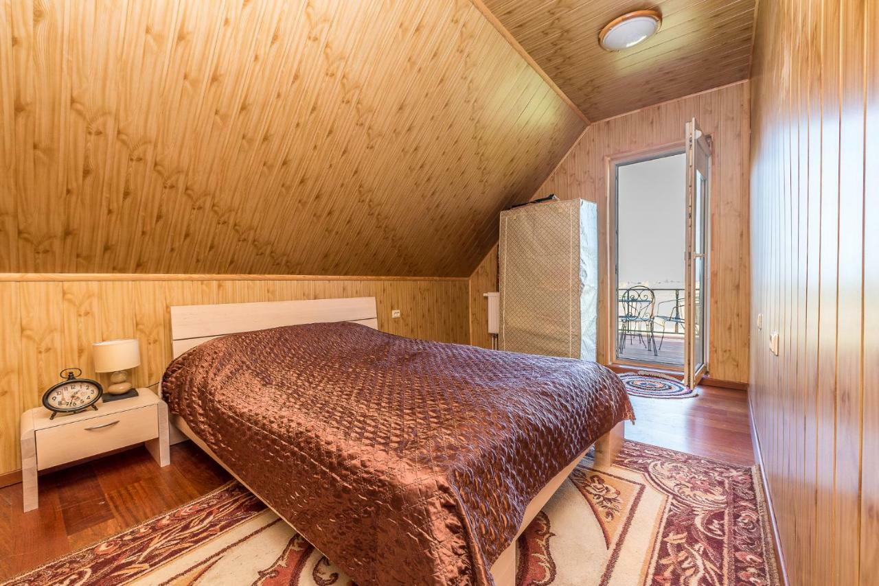 Edmart Villa Dobromisle Екстериор снимка
